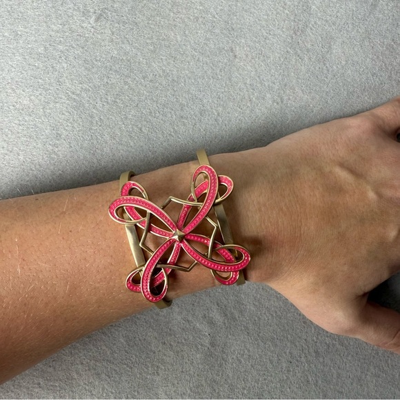 Avon Pink Gold Tone Hope Power Cuff Bracelet Breast Cancer Awareness - Picture 1 of 4